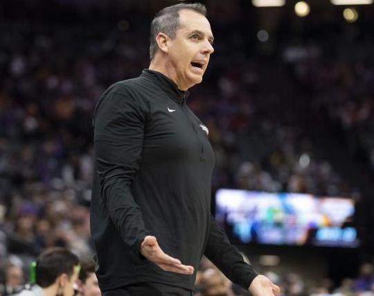 kaiyun-詹眉明日大概率缺席 湖人附加赛席位已岌岌可危