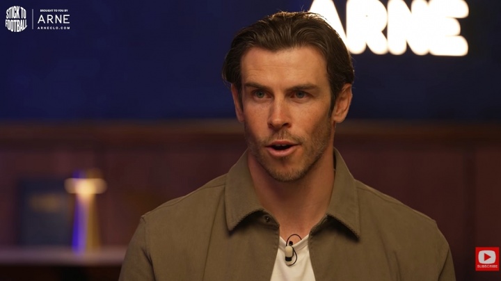 贝尔：C罗一直想进球、超越梅西 有几次我没传球自己打丢他很沮丧